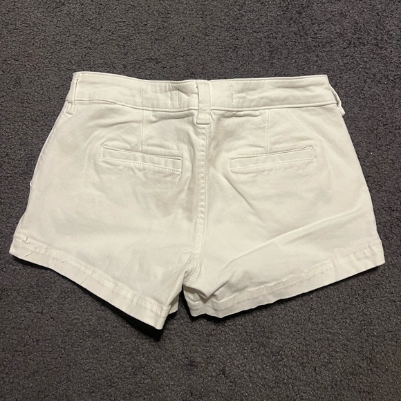 Hollister Mid Rise Shorts - Picture 4 of 4